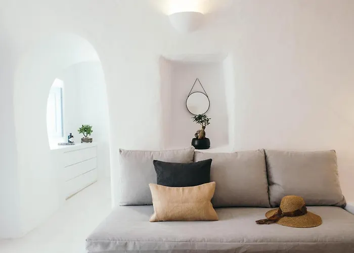 Nykteri By A Terre Cave *