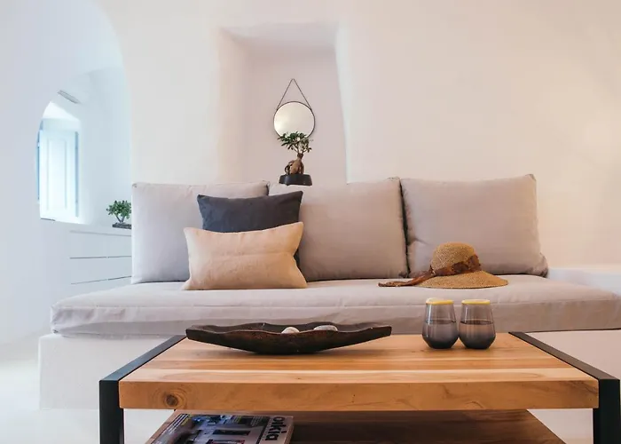 Nykteri By A Terre Cave *