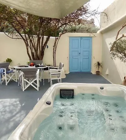 Nykteri By A Terre Cave *