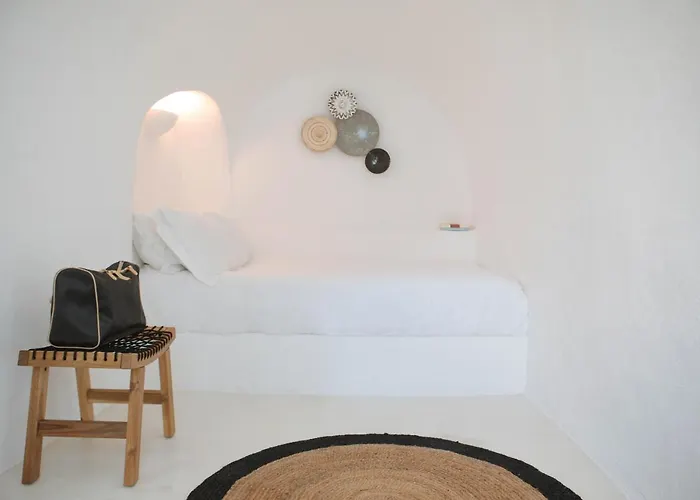 Nykteri By A Terre Cave Oia